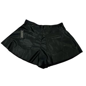 NEW WITH TAGS BLANK NYC Flare Short in Stunner Move